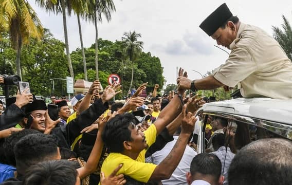Prabowo Subianto Pastikan KIS hingga Kartu Pra Kerja Era Jokowi Akan Dilanjutkan