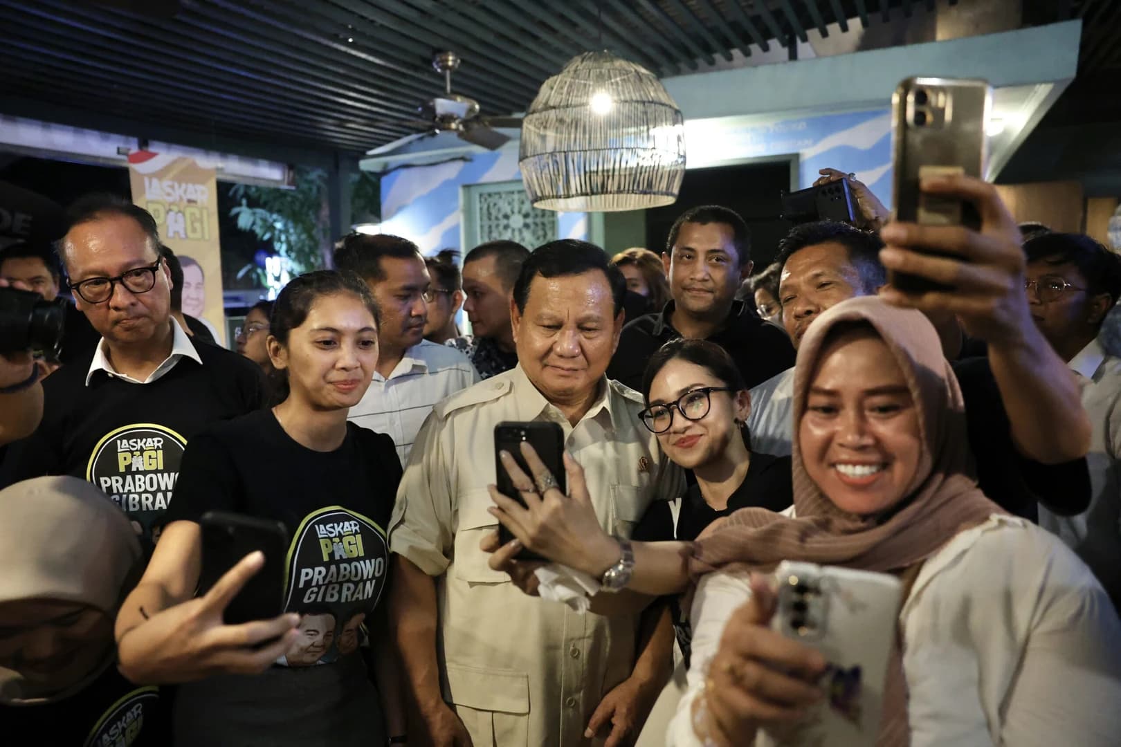 Kewibawaan Prabowo Menjadi Daya Tarik Anak Muda