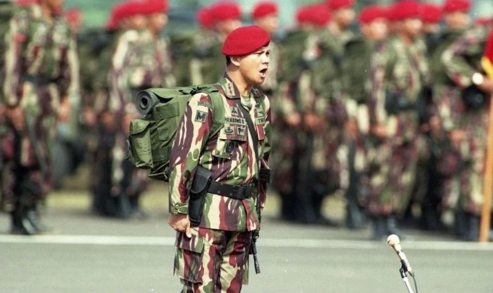 Potret Prabowo Subianto saat masih menjadi bagian dari kopassus