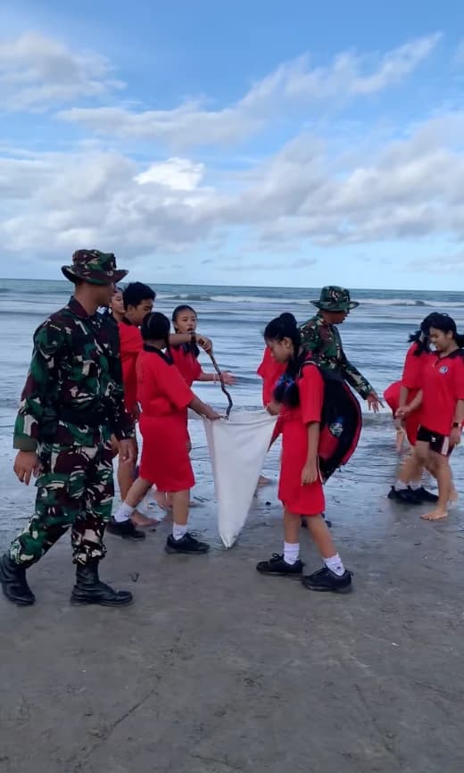 Presiden Prabowo secara tegas mengingatkan bahwa Bali adalah etalase Indonesia di mata dunia. Karena itu, persoalan sampah tidak boleh dianggap sepele. Teguran tersebut mencerminkan kepedulian Presiden terhadap lingkungan, pariwisata, serta martabat bangsa.