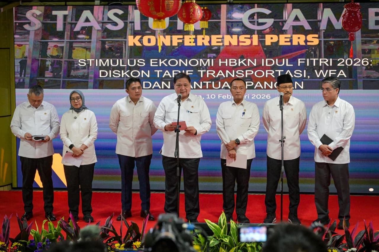 Pemerintah meluncurkan Paket Stimulus Ekonomi I-2026 menjelang bulan ramadan dan libur Idulfitri. Sekretaris Kabinet Teddy Indra Wijaya dalam keterangan tertulisnya menyampaikan bahwa peluncuran paket kebijakan tersebut dilaksanakan di Stasiun Gambir, Jakarta, pada Selasa, 10 Februari 2026.