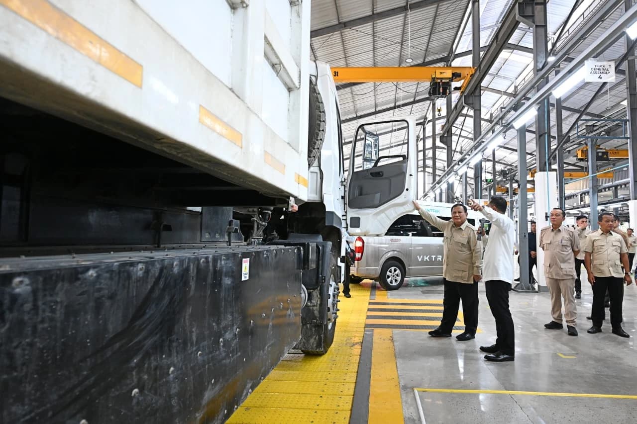 Presiden Prabowo Subianto meresmikan fasilitas perakitan kendaraan komersial listrik milik PT VKTR Sakti Industries di Kabupaten Magelang, Provinsi Jawa Tengah, Kamis, 9 April 2026. 
