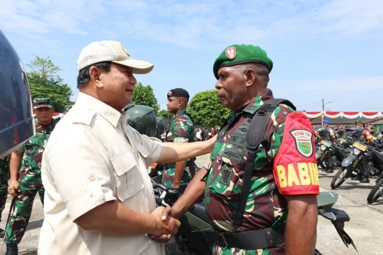 Menhan Prabowo Serahkan 1.270 Motor Untuk Bantu Tugas Babinsa di Ujung Timur Indonesia