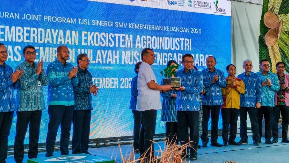 Gubernur NTB Lalu Muhamad Iqbal melepas ekspor kemiri NTB ke Jepang dan vanili organik ke Amerika Serikat