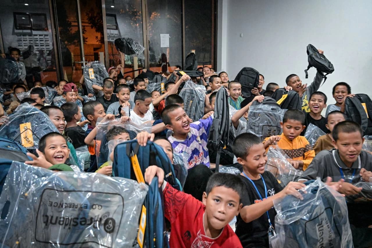 Dalam 2 tahun pertama pemerintahan, Presiden Prabowo Subianto telah membangun 265 Sekolah Rakyat yang membuka kesempatan bagi lebih dari 45 ribu anak jalanan untuk kembali bersekolah.