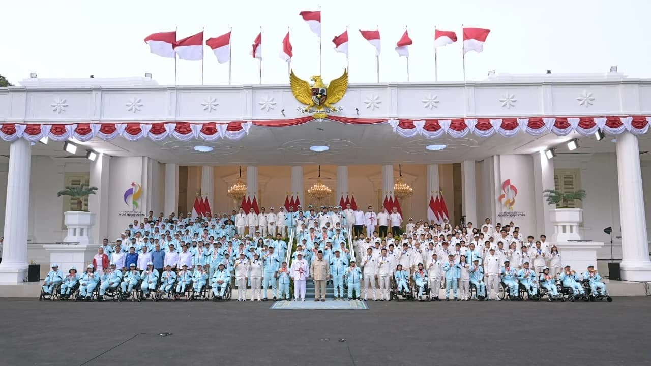 Presiden Prabowo Subianto memberikan bonus dan apresiasi kepada para atlet peraih medali pada Asian Games ke-20 dan Asian Para Games ke-5 Aichi-Nagoya 2026. Apresiasi tersebut diberikan dalam sebuah acara yang digelar di halaman Istana Merdeka, Jakarta, pada Kamis, 29 Oktober 2026.